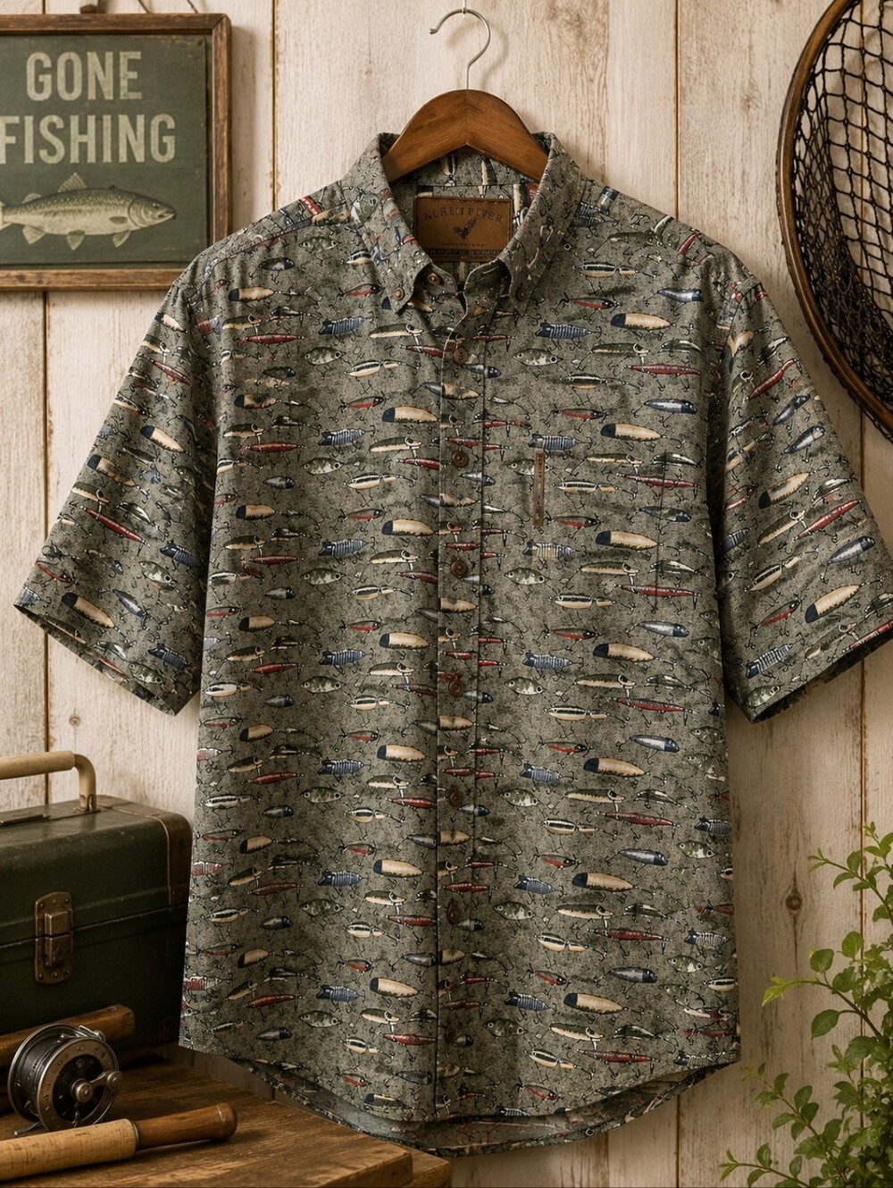 North River Outfitters Fishing Lure Print Button-Up Shirt Size Large